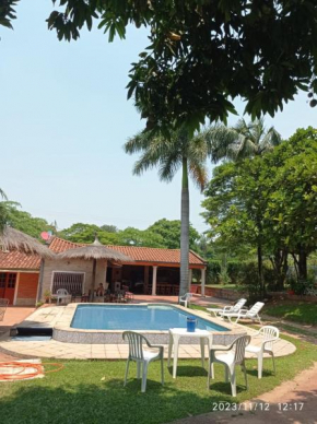 Quincho y piscina en Caacupé